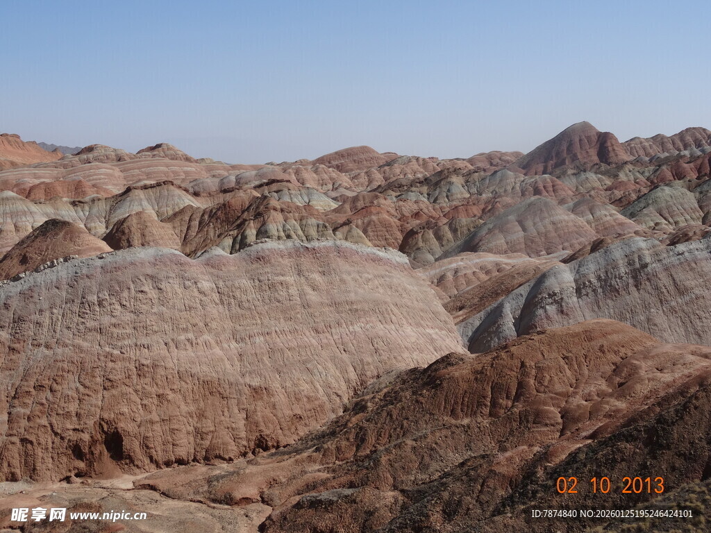七彩斑斓的壮丽丹霞地貌
