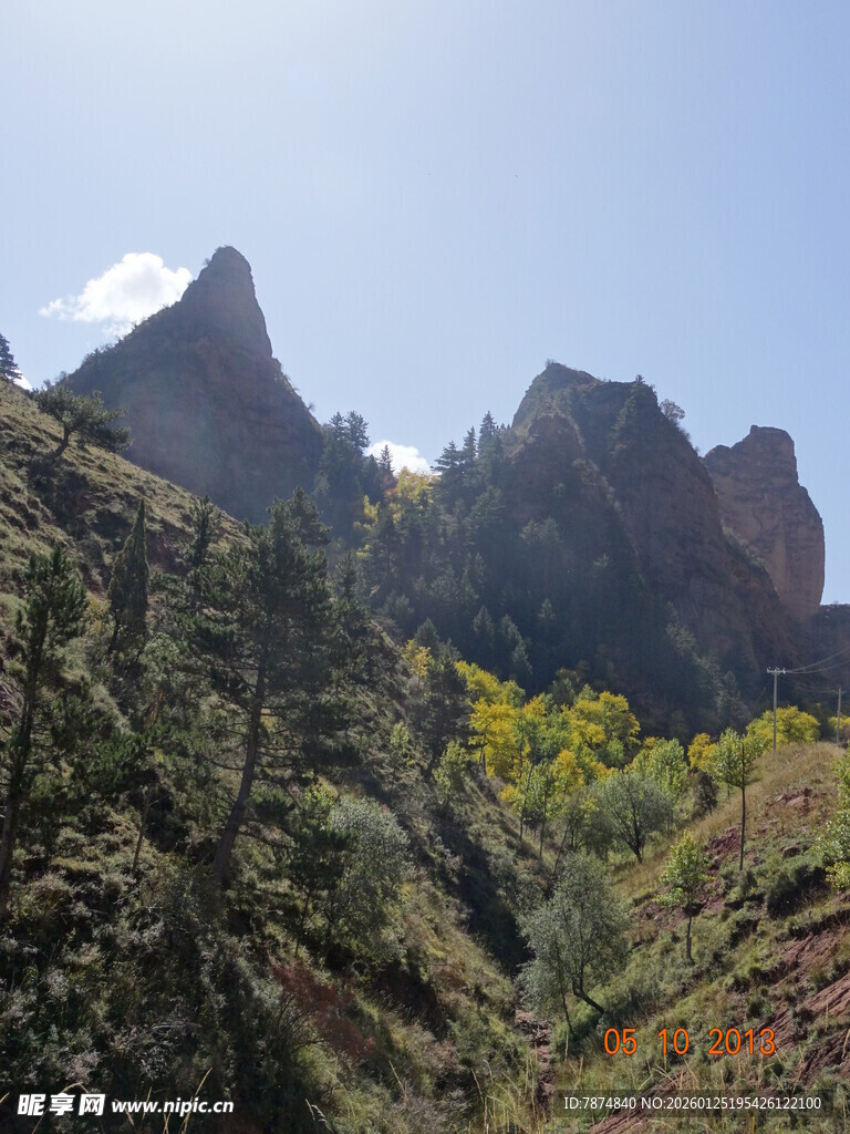 壮丽山景 山间绿意盎然