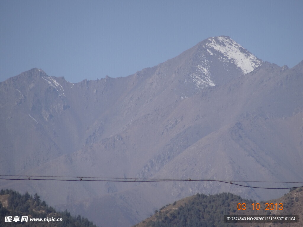 雪山远景 壮丽自然风光