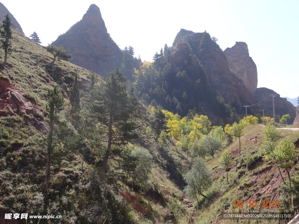 壮丽山景 山间绿意盎然