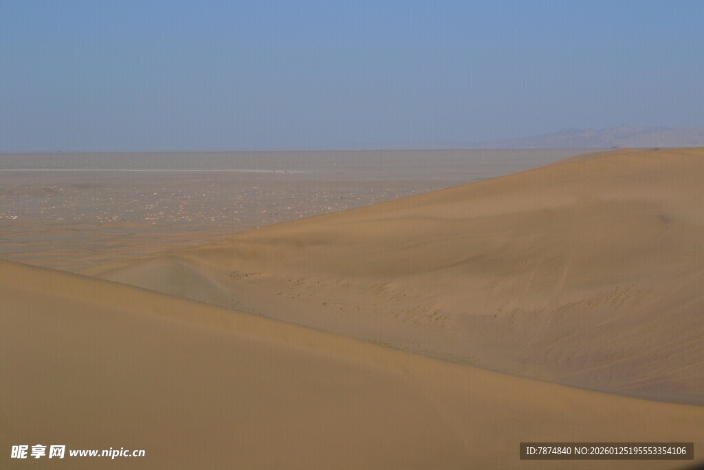 广袤沙漠景观
