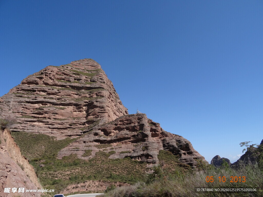 壮观层叠岩石山峰景观