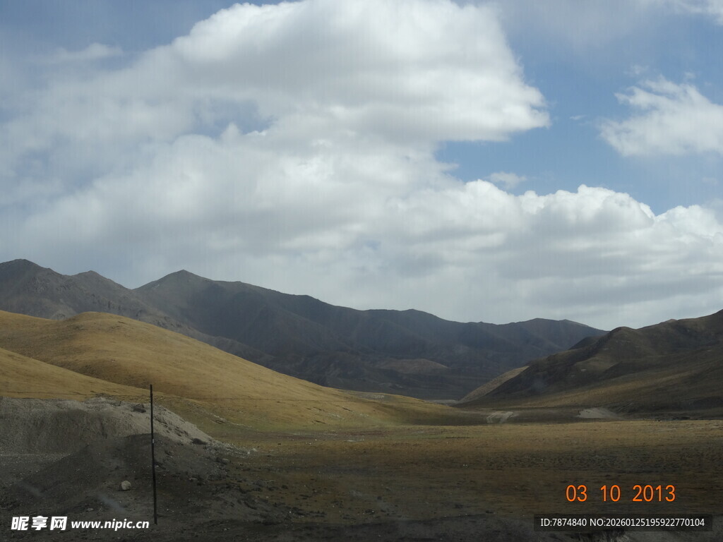 高原风光 蓝天白云山脉