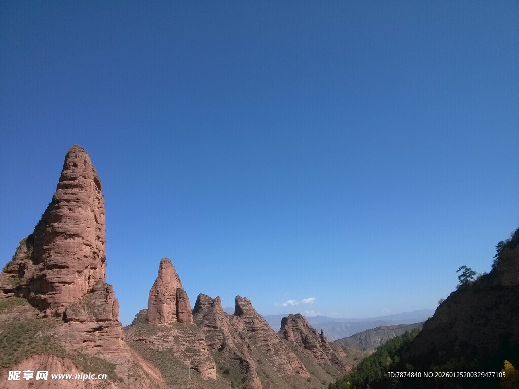 壮丽丹霞奇峰景观