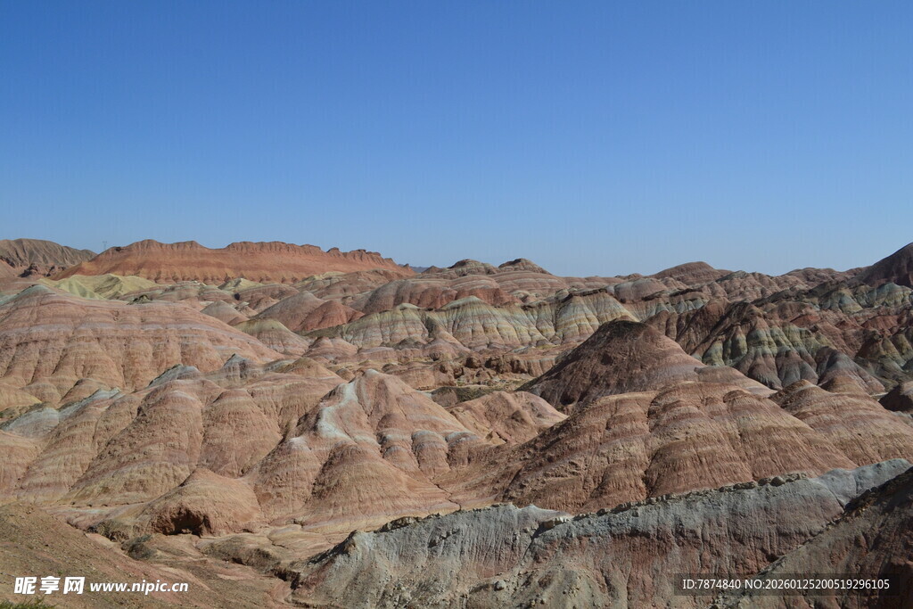 七彩丹霞地貌景观