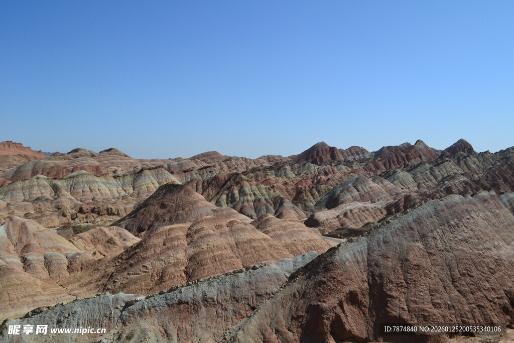 七彩丹霞地貌景观