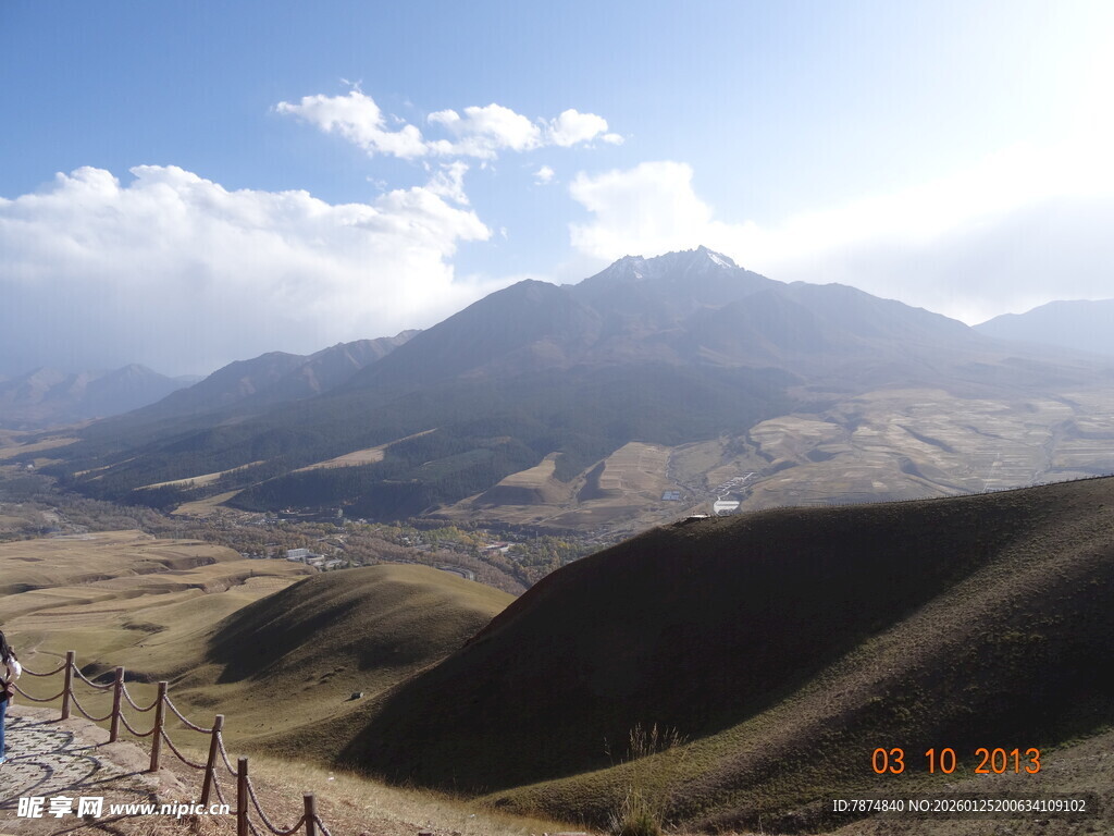 壮丽山景 广袤天地风光