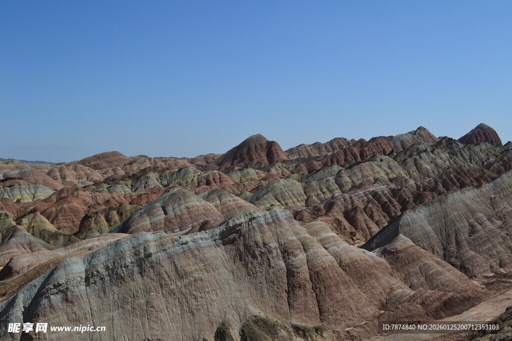 七彩丹霞地貌景观
