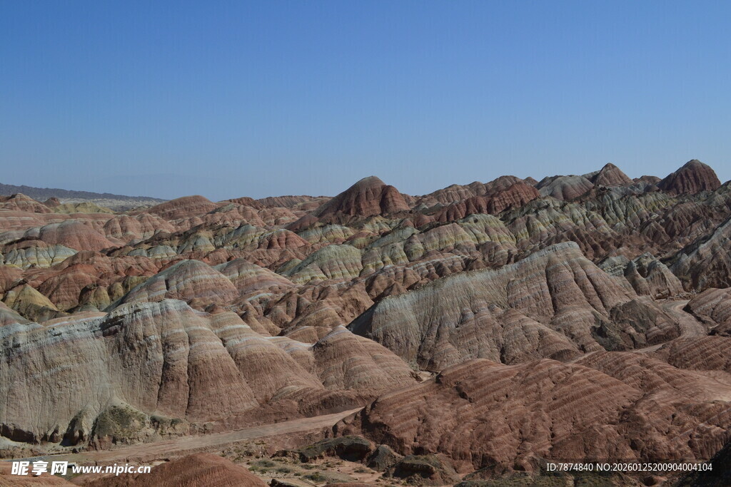 七彩丹霞地貌景观