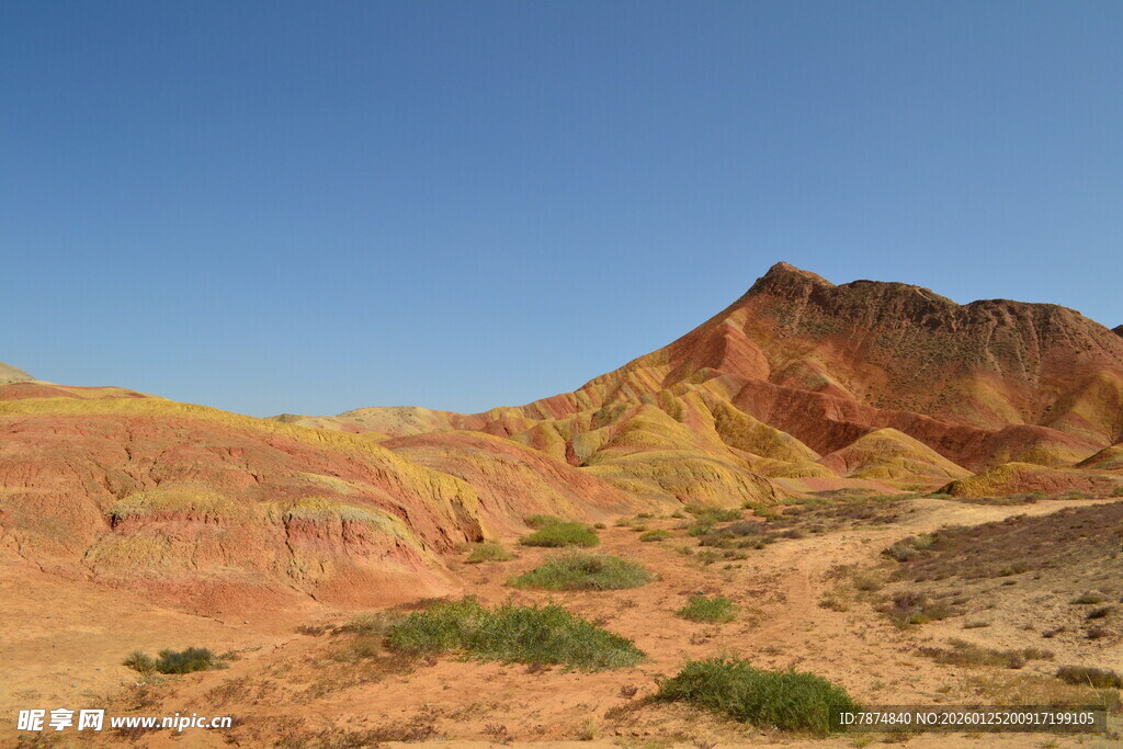 七彩斑斓的壮丽丹霞地貌