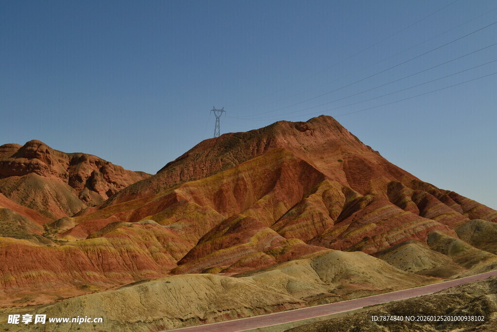 七彩斑斓的壮丽丹霞地貌