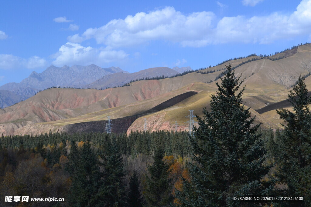 秋日山林与远山美景