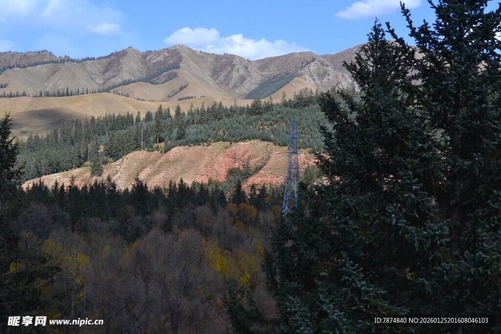 山林间的多彩山势景观