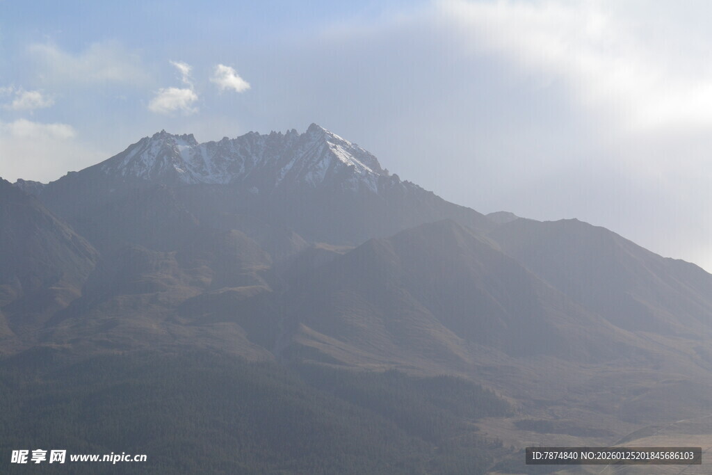 壮丽山景 云雾缭绕