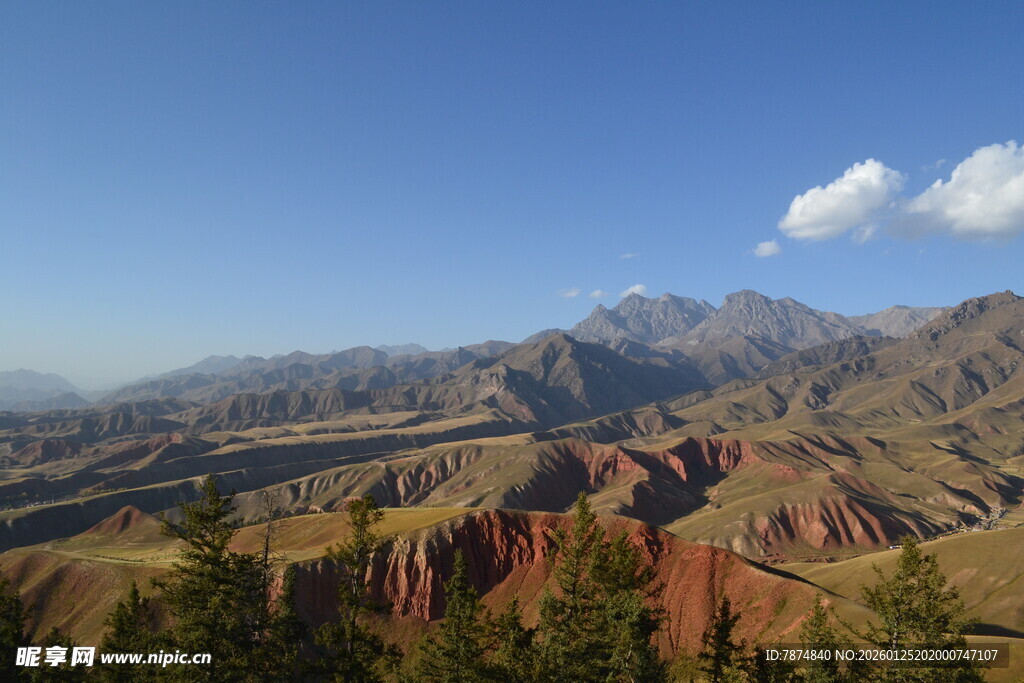 壮美多彩的山地风光