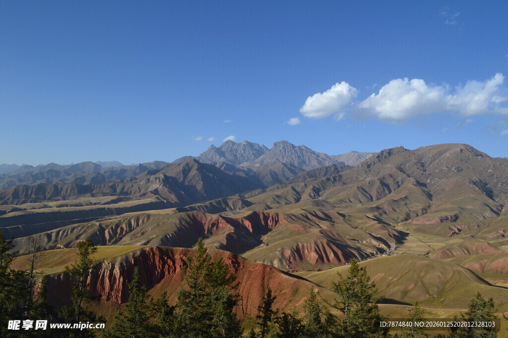 壮丽多彩的山地风光