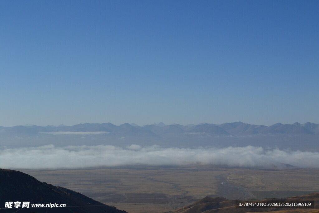 高山云海壮丽景观