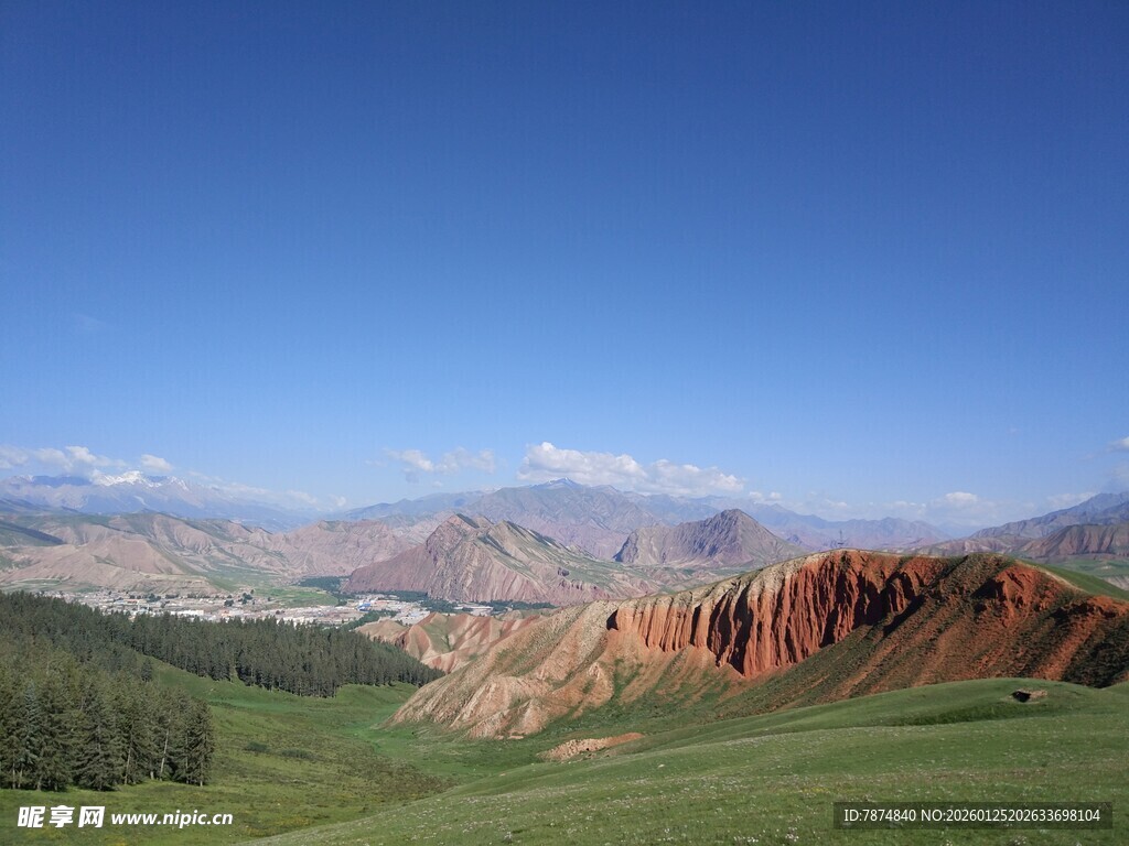 壮美山地草原风光