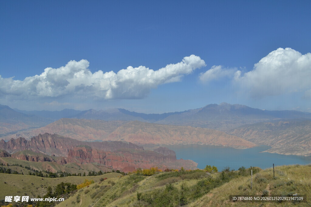 壮美湖山风景图