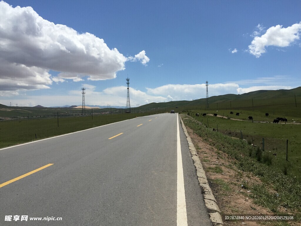 草原公路风景