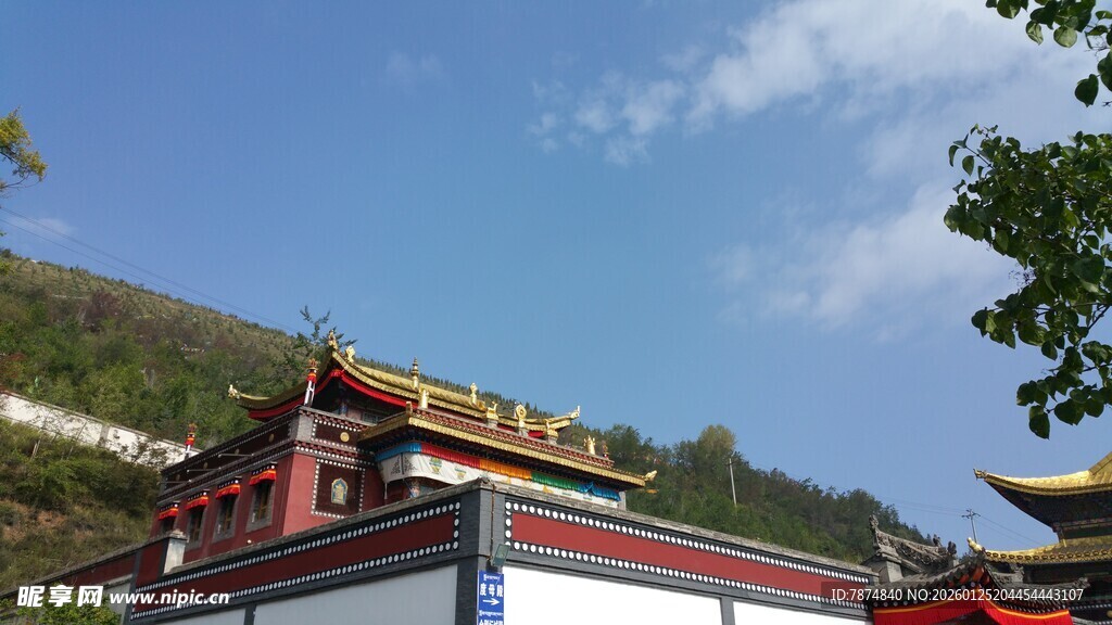 藏式寺庙建筑风光