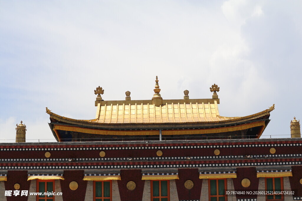 藏式金顶建筑