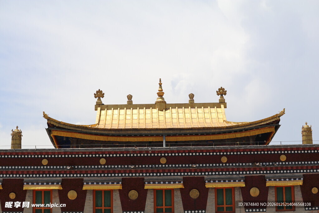 藏式金顶建筑
