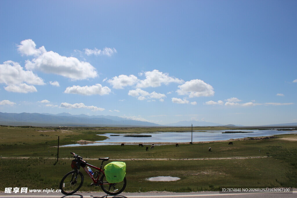 草原骑行风景