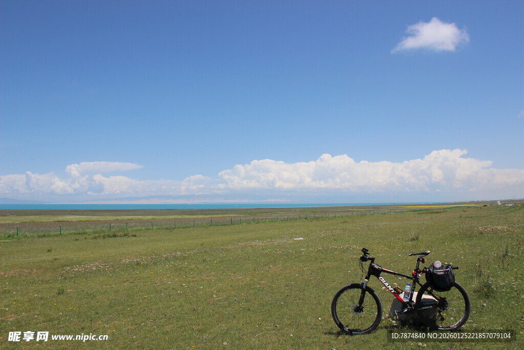 草原上的单车骑行之旅