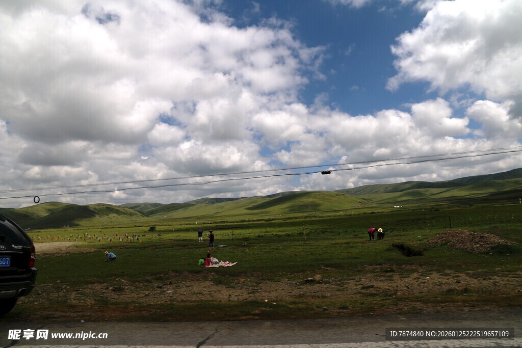 草原风光 蓝天白云下的美景