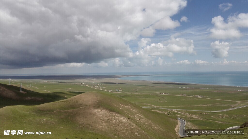 草原与海的辽阔风光