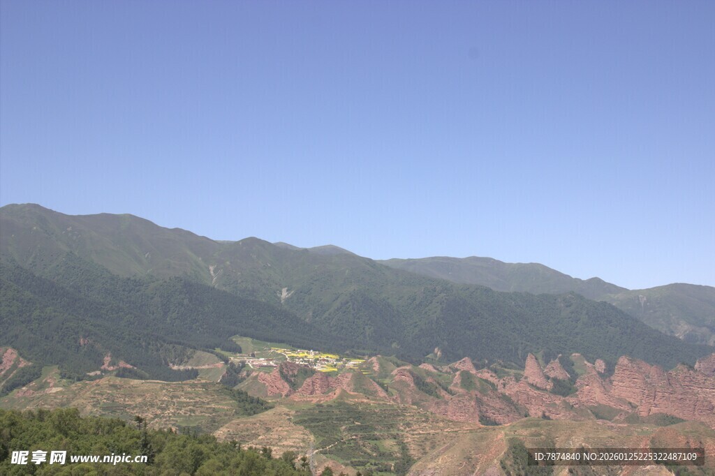 壮丽山景 色彩斑斓的山峦