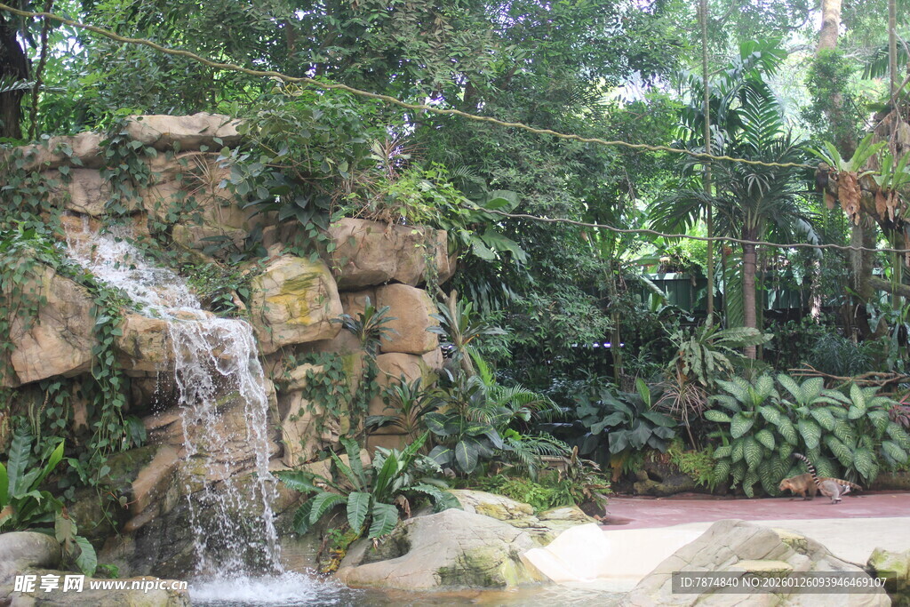 自然风园林瀑布景观