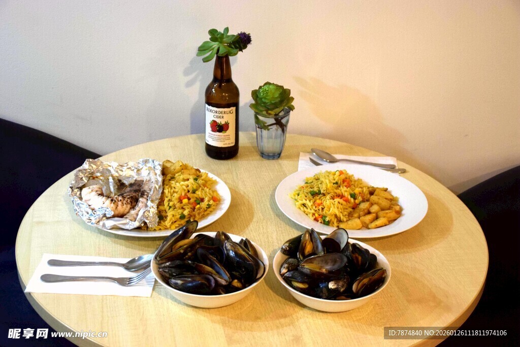 丰盛美味的海鲜佳肴聚会