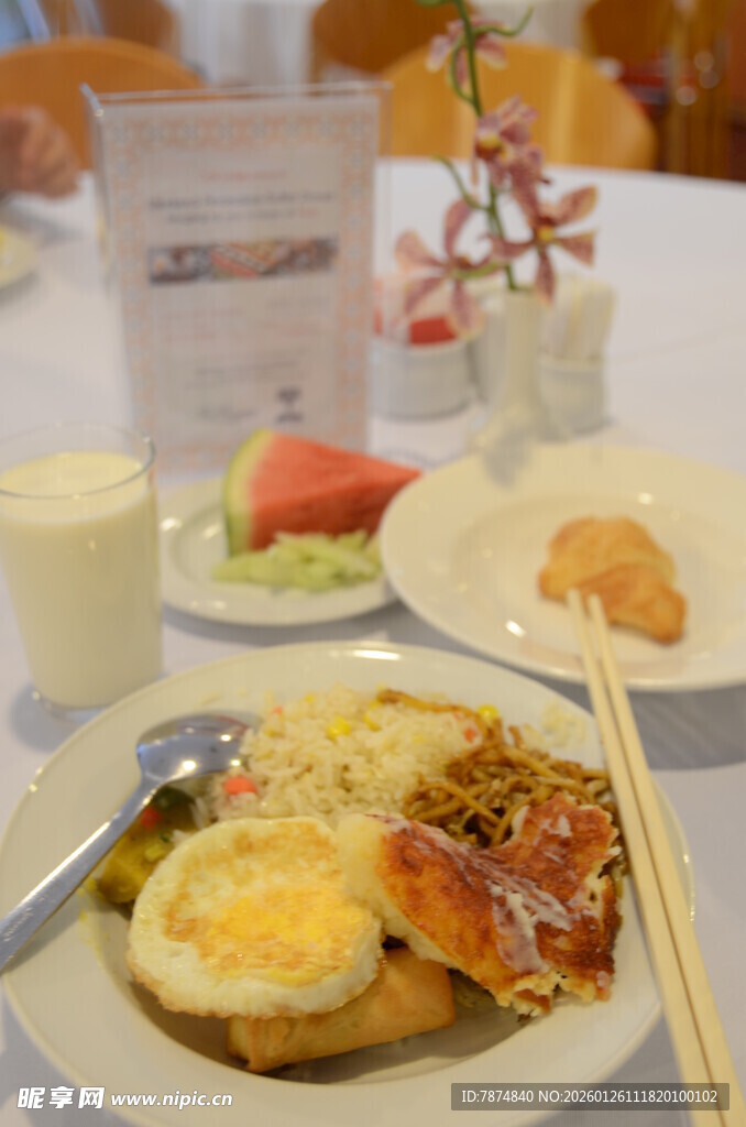 丰盛中式早餐摆拍