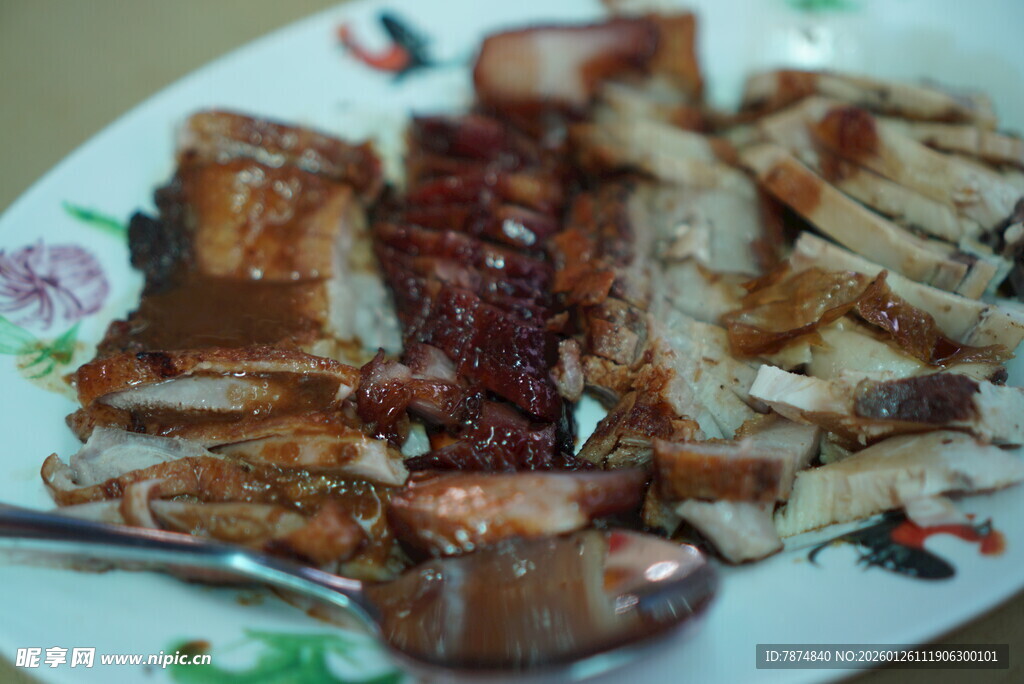 美味多样的特色烧腊拼盘