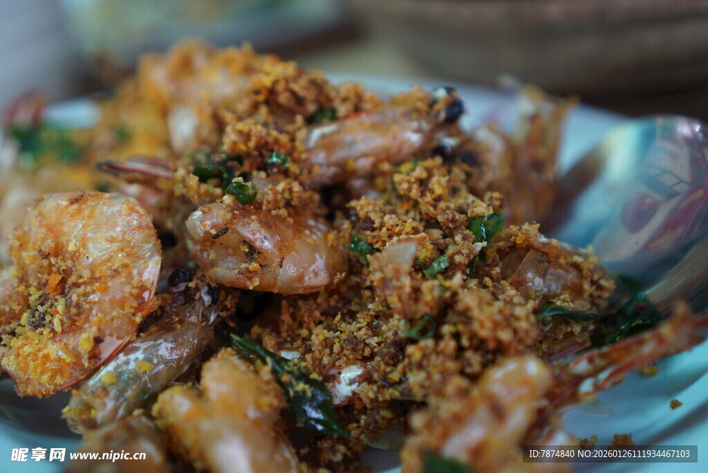 香酥美味避风塘炒虾