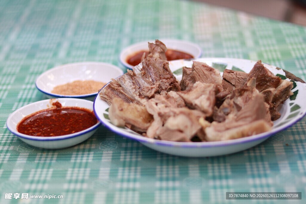 美味卤味拼盘配蘸料