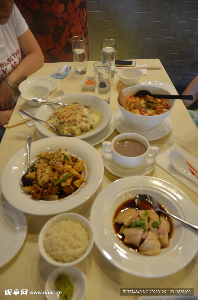 丰盛一桌家常菜