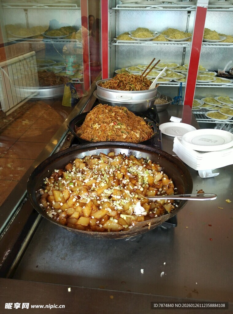 街头美味炒货摊