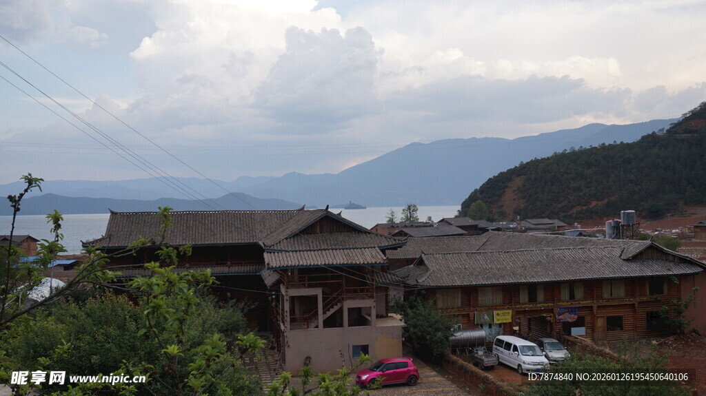 山间村落景致