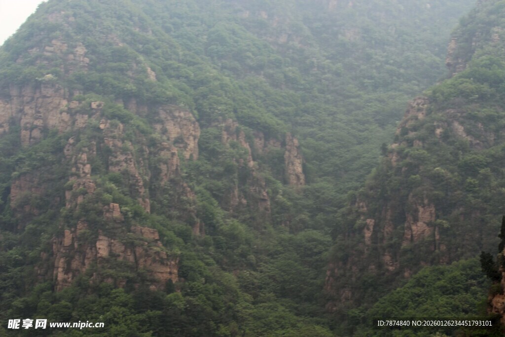 石林峡壮丽山峦景观