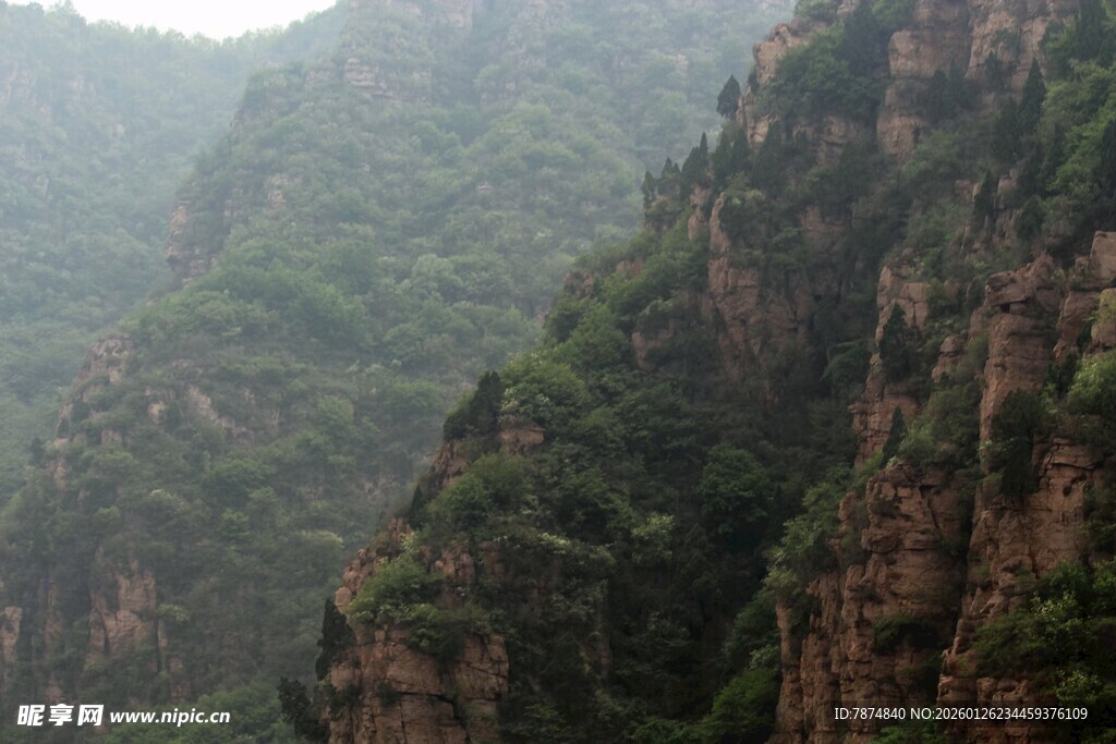石林峡壮丽险峻的高山峡谷景观