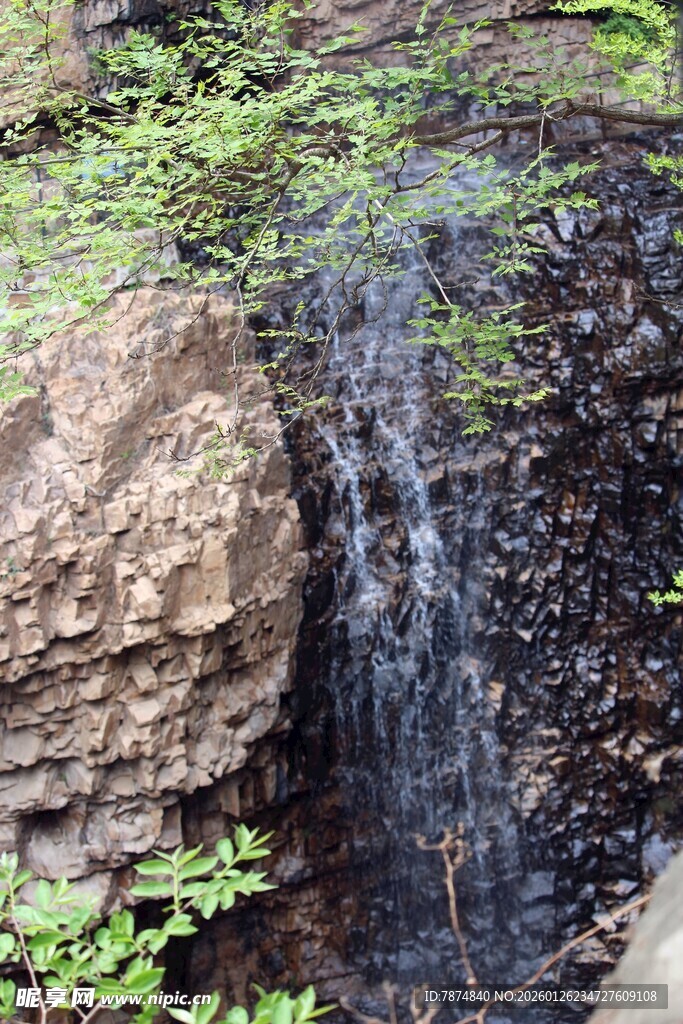 石林峡山间小瀑布景观