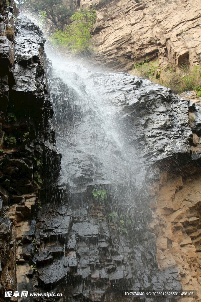 石林峡山间瀑布景观