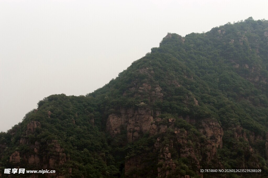 石林峡巍峨青山