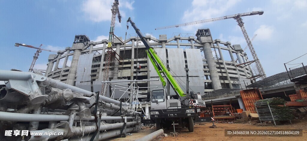 大型建筑施工场景