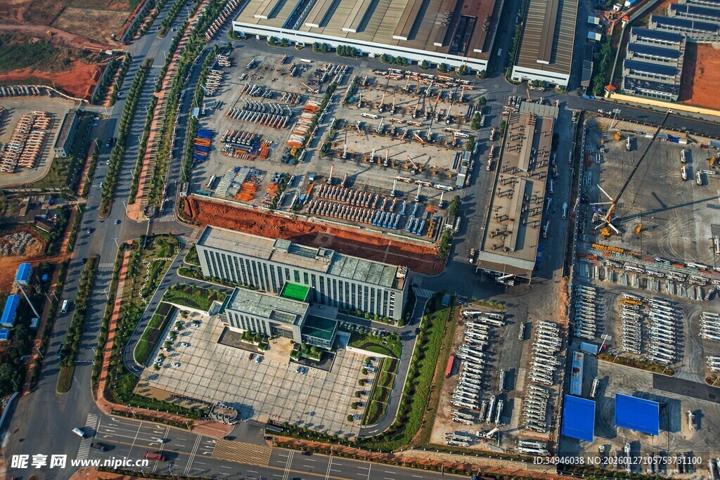 俯瞰城市中的建筑群