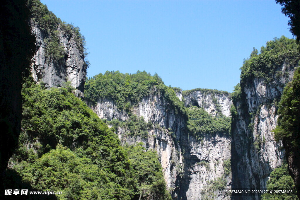 壮丽峡谷自然风光