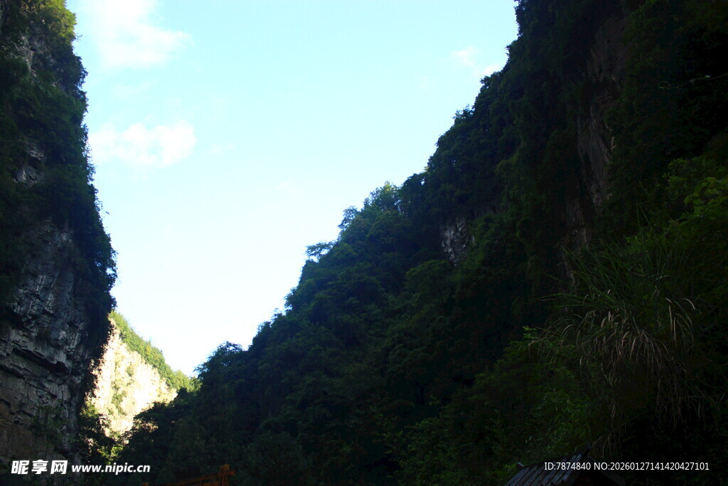 峡谷间的自然景致